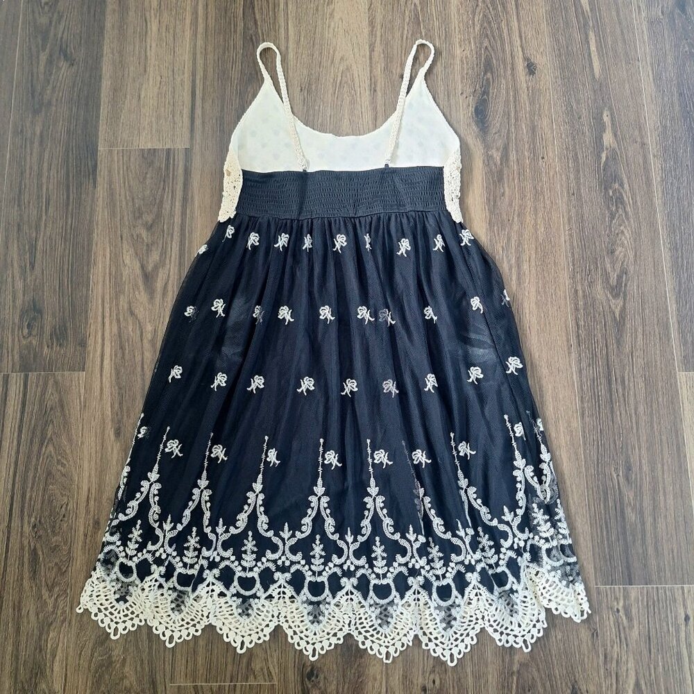 💙 Rebellion Y2K Babydoll Crochet Embroidered Dress Size M/L Cottage Vintage Rom - Picture 7 of 8